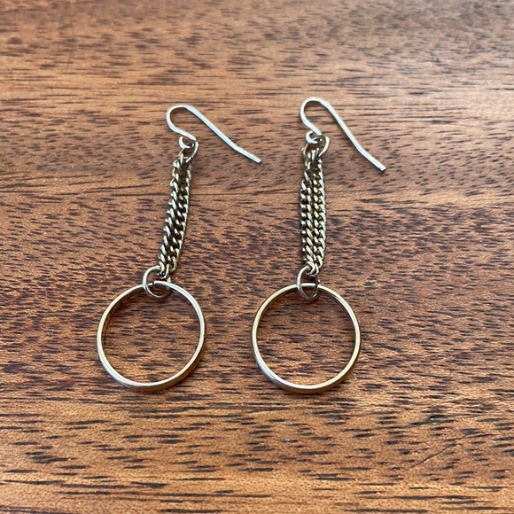 🔥 3 FOR $20 🔥 Dangling gold-like earrings. White-gold appearance. - Picture 3 of 4